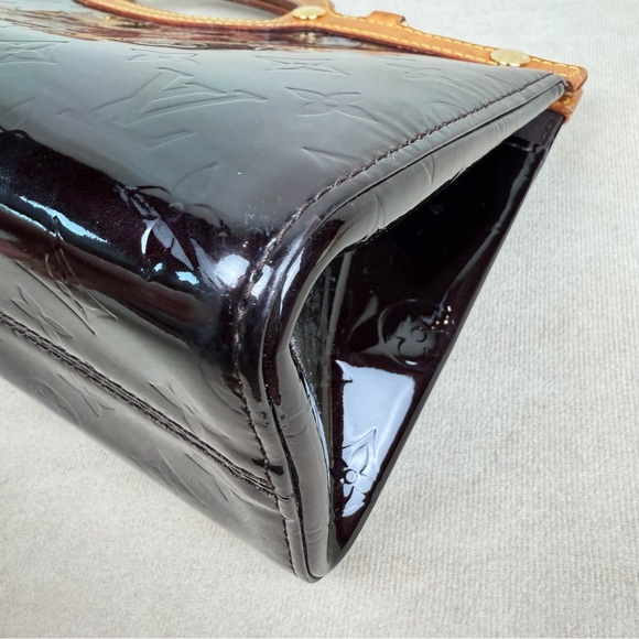 Louis Vuitton Vernis Roxbury Drive Amarante Patent Leather Shoulder Bag - Picture 9 of 16
